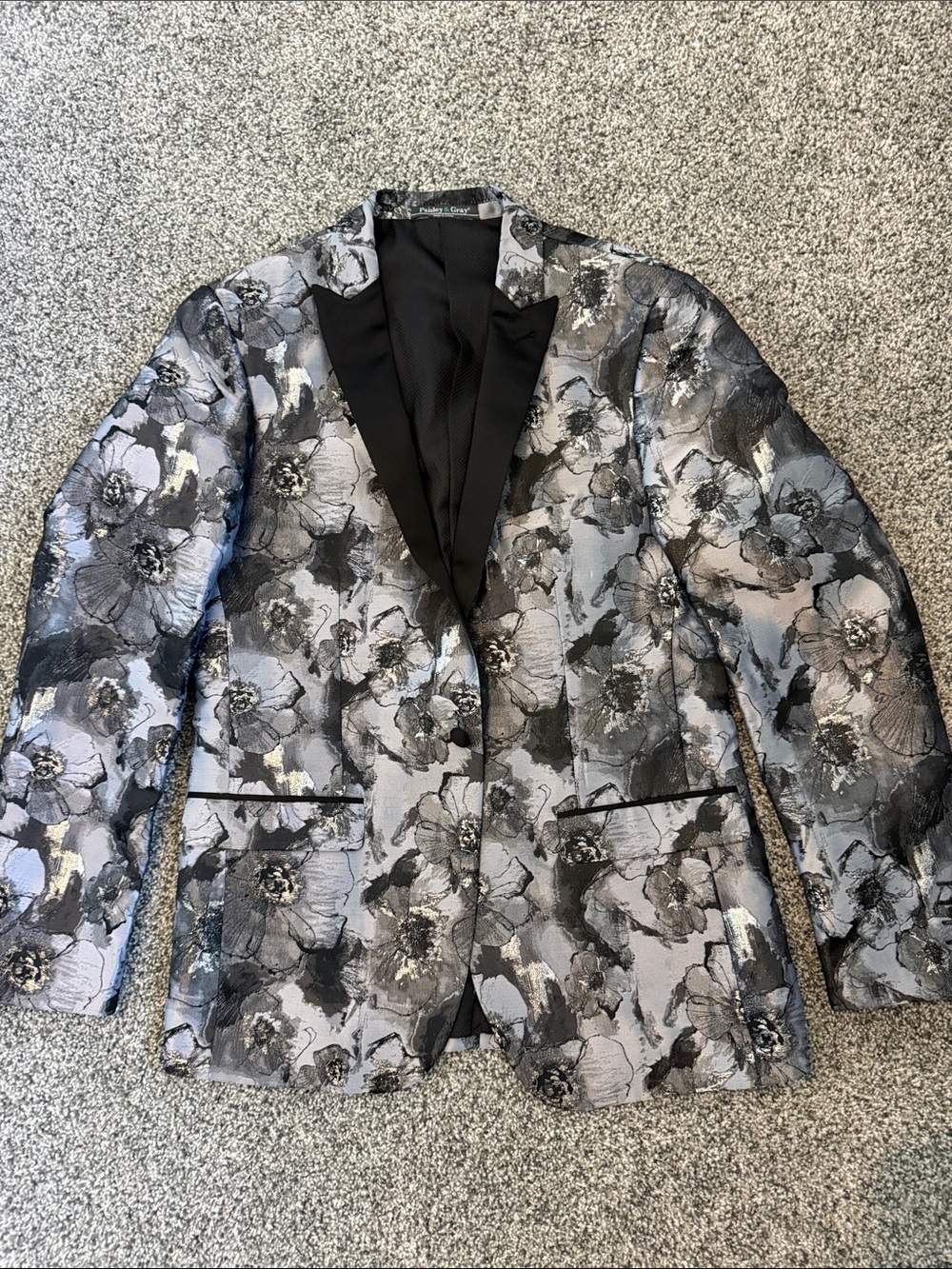 Paisley & Gray Silver and Black Floral Blazer dinner jacket